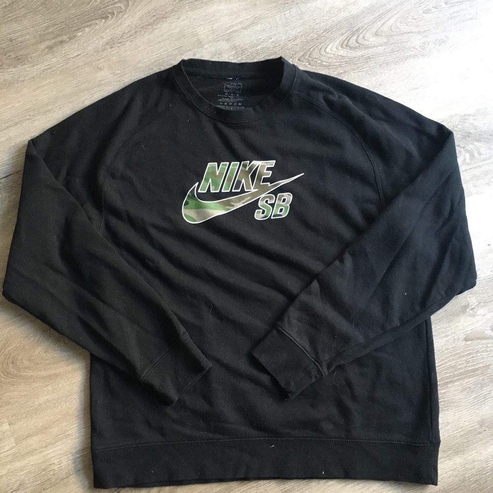 Nike SB sweater